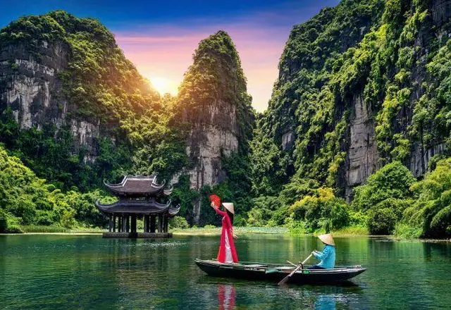 Ниньбинь и Халонг за 3 дня: Хоалы, Чанган и ночь на круизе - фото 2