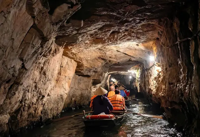Ниньбинь и Халонг за 3 дня: Хоалы, Чанган и ночь на круизе - фото 5