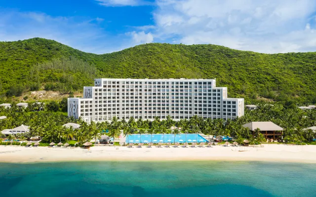 Территория курорта Vinpearl