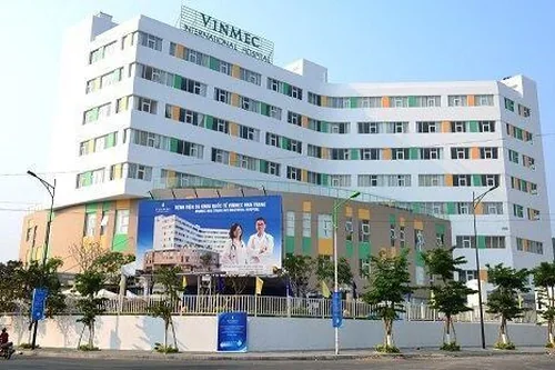 Здание международной больницы Vinmec в Нячанге