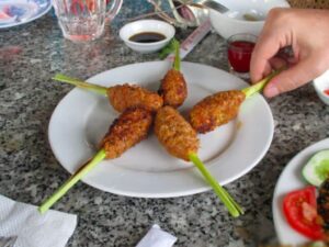 Экскурсии в Нячанге экзотические блюда из змеи 1024x1024 1