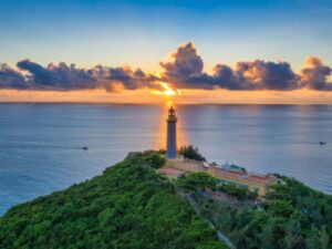 Экскурсии в Нячанге Маяк на рассвете Фуйен scaled