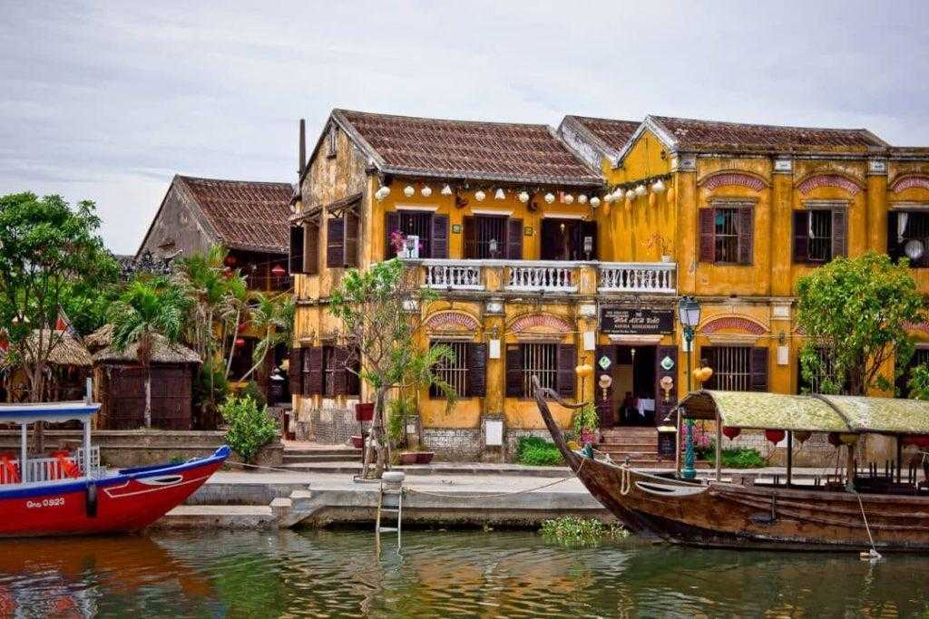 Хойан старый город